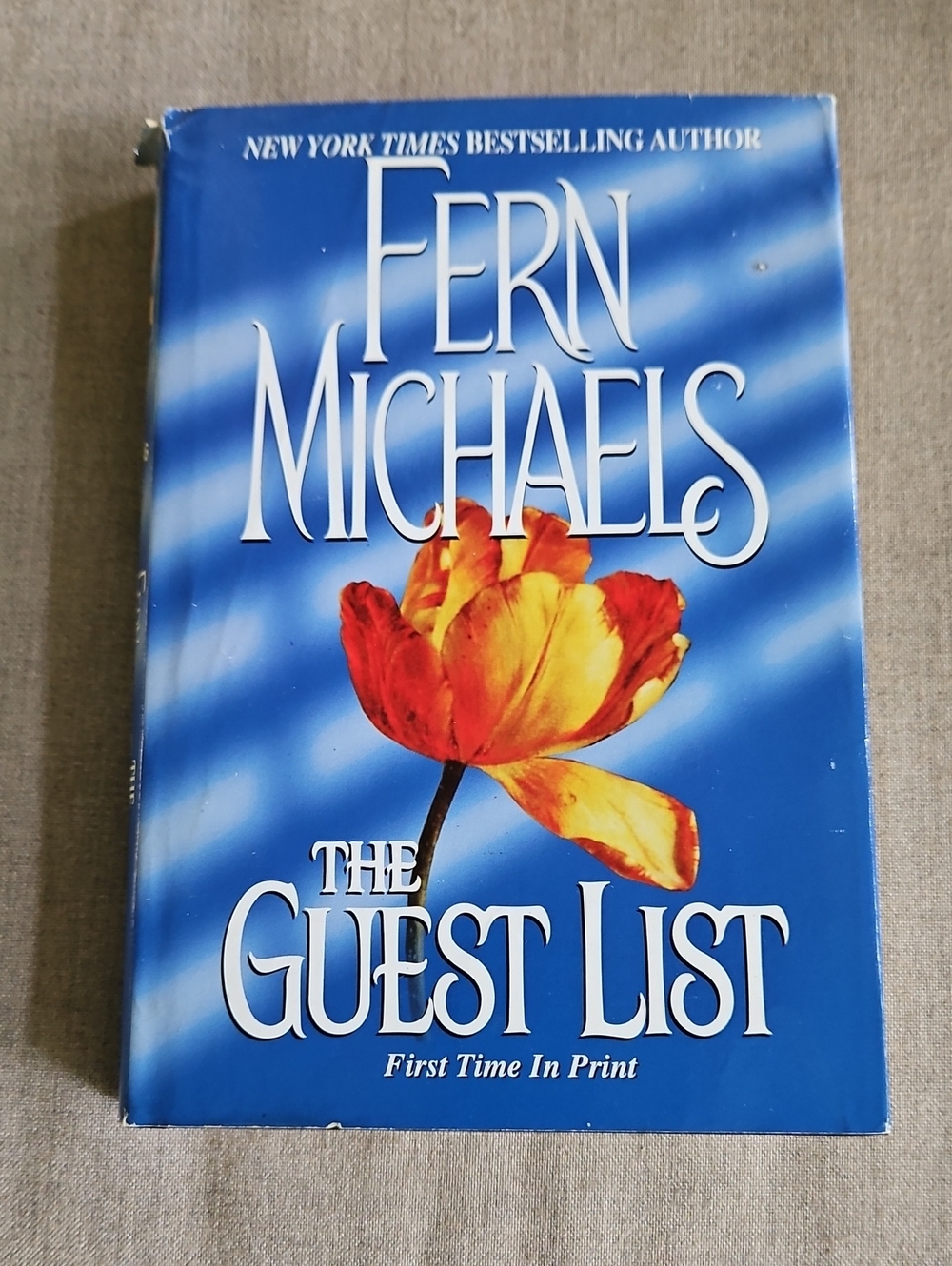 Fern Michaels The Guest List - Blue Cover with Orange Tulip